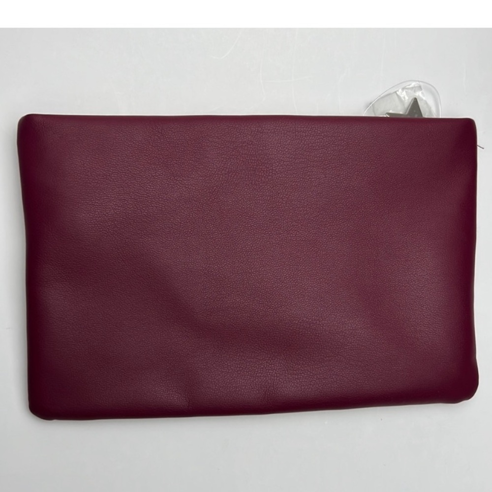 🎁 Gift w| Purchase💕Dior Cosmetic Bag 💄 - Picture 2 of 3